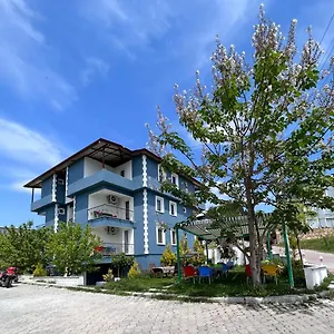 Paradise House Apartahotel